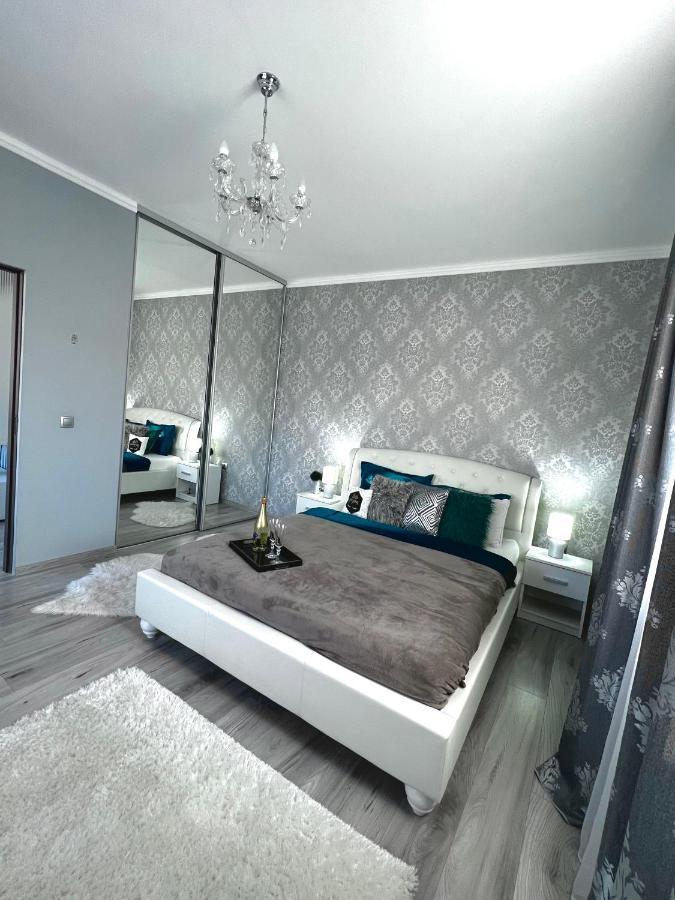 Luxurious Accommodation Floreşti Exterior foto